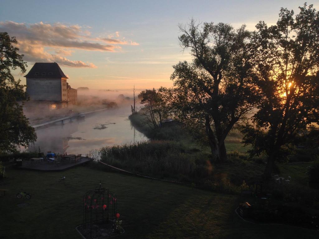 B&B Muehlenvilla Am Buetzower Hafen 외부 사진